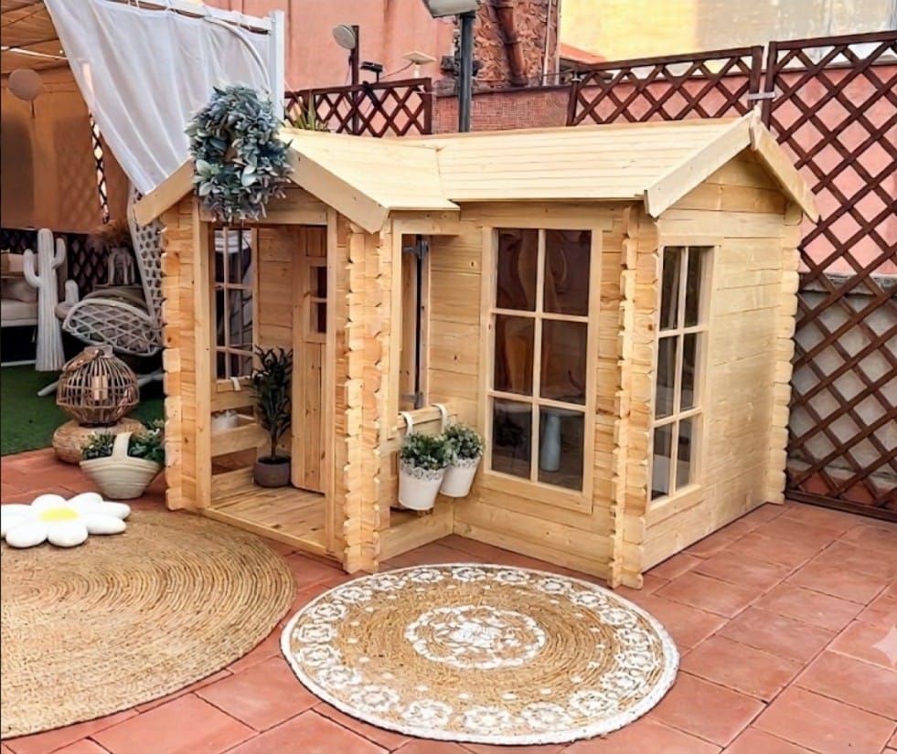 Isla Playhouse (Shingles Included)